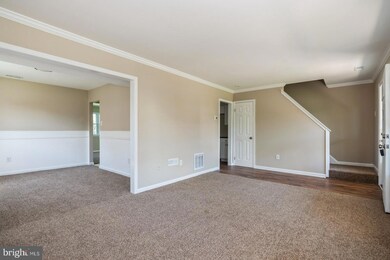 303 Mockingbird Ln, Swedesboro, NJ 08085 - photo 3