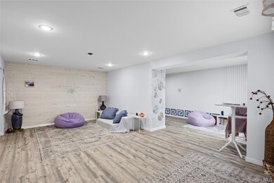 175 Main Ave unit 154, Wheatley Heights, NY 11798 - photo 4