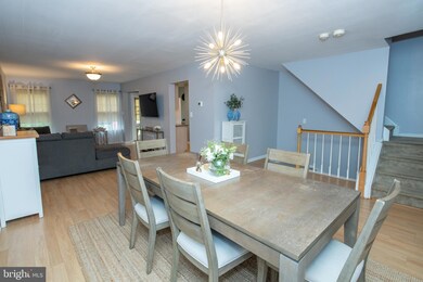 135 Altimari Ct, Southampton, PA 18966 - photo 4