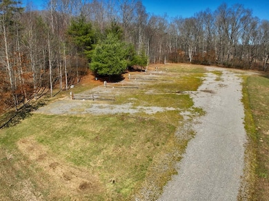 2191 Lester Hwy, Lester, WV 25865 - photo 4