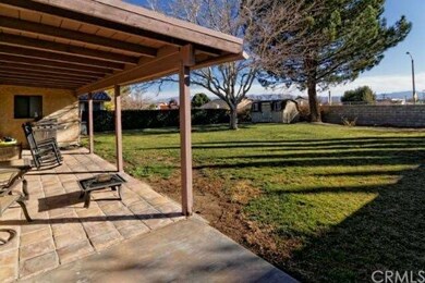 18085 Sunburst Rd, Victorville, CA 92392 - photo 2