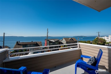Large deck with 180 degree views.