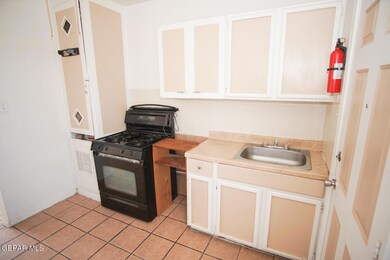 3920 Pierce Ave, El Paso, TX 79930 - photo 5