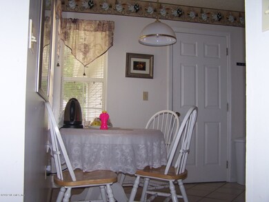 Eat-in Kitchen