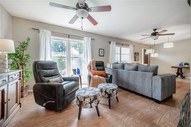 7004 Larimer Ct, Tampa, FL 33615 - photo 7