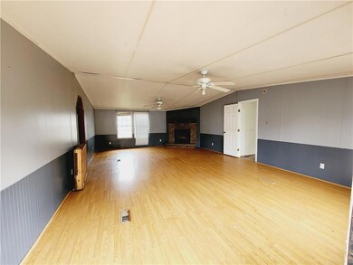 Kitchen Dining Area
