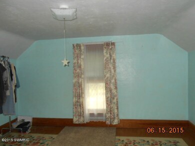 406 Wenzel St, Sturgis, MI 49091 - photo 4