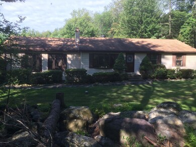 292 Rainbow Dr, Stroudsburg, PA 18360 - photo 4