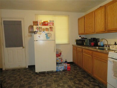 5203 Wilson Ct, Clairton, PA 15025 - photo 5