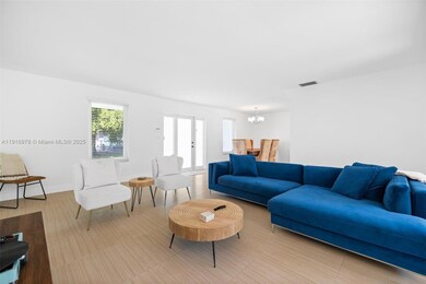 811 Capri St, Coral Gables, FL 33134 - photo 7