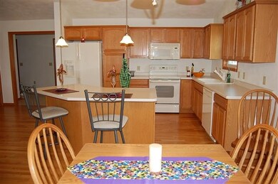 384 Sterling Dr, Oregon, WI 53575 - photo 7