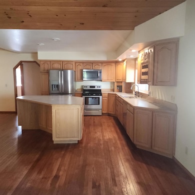 nixon kitchen 2