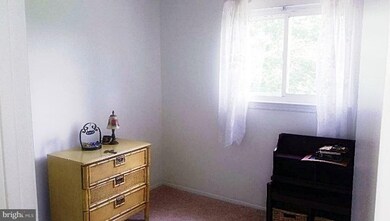 11728 Trophy Ct, Germantown, MD 20876 - photo 6