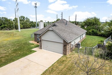 11601 S Fir Ct, Jenks, OK 74037 - photo 3