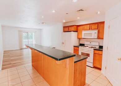 215 Longmeadow Rd unit 602, Taunton, MA 02780 - photo 2