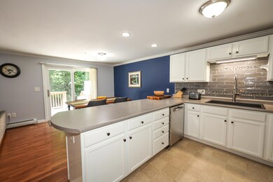 202 Coastal Woods Cir unit 202, Kittery, ME 03904 - photo 3