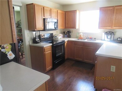 OPEN KITCHEN