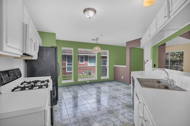 7918 Woodland Oaks Ct, Houston, TX 77040 - photo 4