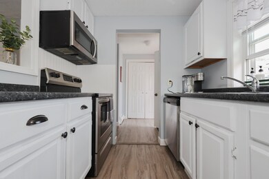 23 Vinton Dr, Concord, NH 03303 - photo 2