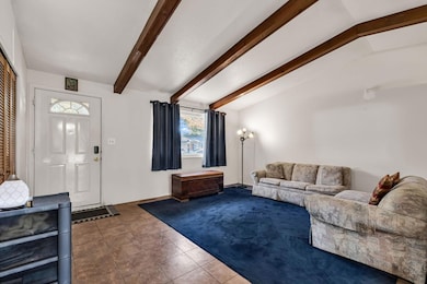 15-web-or-mls-2615CarbondalePlace_Hommat