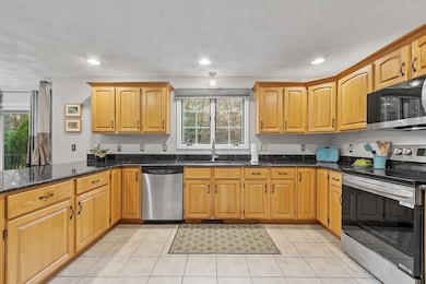 660 Sharpners Pond Rd, North Andover, MA 01845 - photo 7