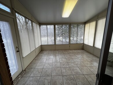 1009 Sycamore Dr, Manchester, TN 37355 - photo 6