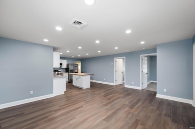 1910 E Delta Dr, Muncie, IN 47303 - photo 4