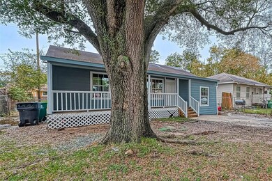 7028 Saint Augustine St, Houston, TX 77021 - photo 2