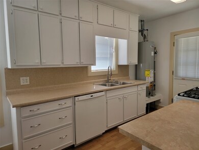 6713 Spindle Dr, Houston, TX 77086 - photo 6