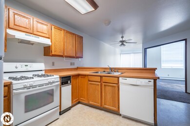 kitchen, dining (B)