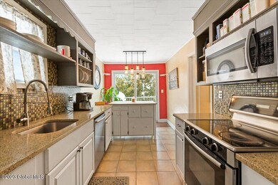 11 May St, Rensselaer, NY 12144 - photo 6