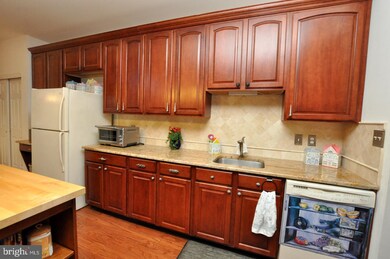 28 Chapel Hill Rd, Mount Laurel, NJ 08054 - photo 4