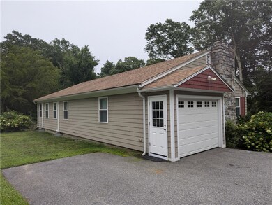 1470 Chopmist Hill Rd, North Scituate, RI 02857 - photo 4