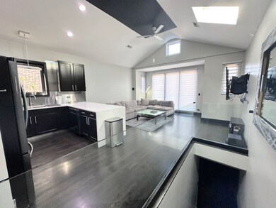 2711 W Congress Pkwy unit 3, Chicago, IL 60612 - photo 4