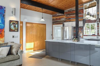 720 Summit Loop Listing Pics - 3 of 29