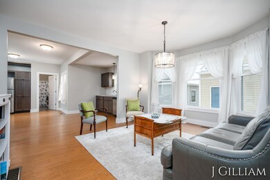 12 E 16th St-9