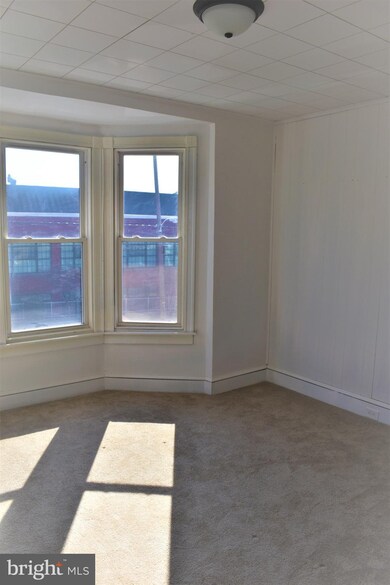 545 Chestnut St, West Reading, PA 19611 - photo 6