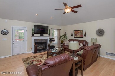 7704 Apple Mill Place, Louisville, KY 40228 - photo 5