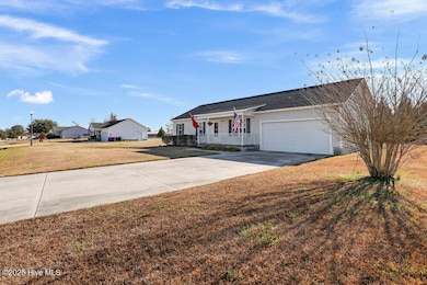 106 Clint Mills Rd, Maysville, NC 28555 - photo 3