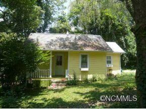Cottage Covered Porch