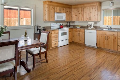 61544 SE Chief Joseph Ln, Bend, OR 97702 - photo 3