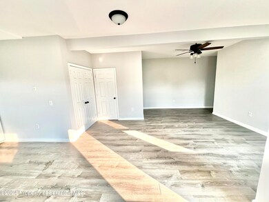 114 E Market St unit 1, Scranton, PA 18509 - photo 2