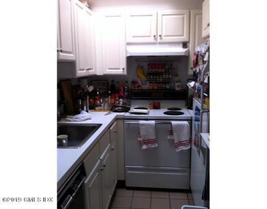 4 Lewis St unit 3rd Floor B, Greenwich, CT 06830 - photo 3