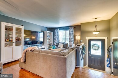 7588 Thurston Ln, Manassas, VA 20111 - photo 4