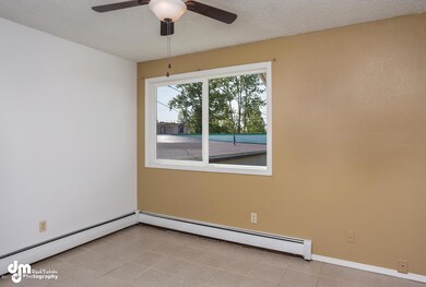 712 N Bragaw St Unit 12-large-006-Unit 1