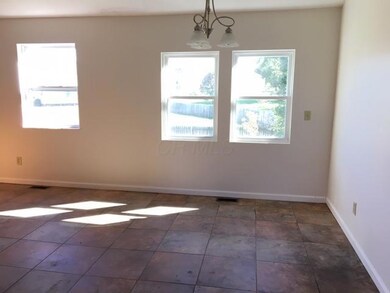 1692 Eastbrook Dr N, Columbus, OH 43223 - photo 5