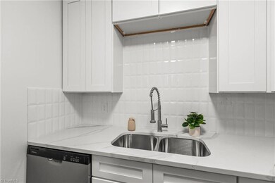 3824 Country Club Rd unit D, Winston Salem, NC 27104 - photo 6