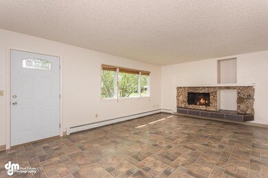 6227 Winding Way Anchorage AK-large-021-