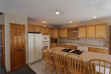 1A Fuller St unit R-3, Carver, MA 02330 - photo 4