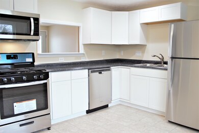 3275 Riverpoint Ct, Columbus, OH 43223 - photo 6